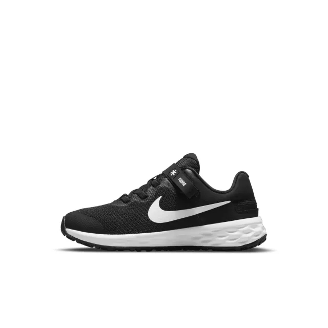 Nike black & white revolution 6 flyease Junior trainers