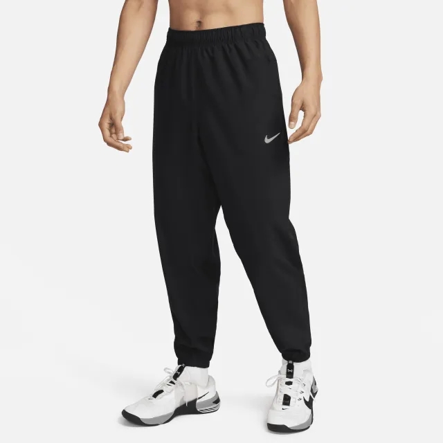 Men's Nike Form Train Woven Taper Pants in Black/Silver