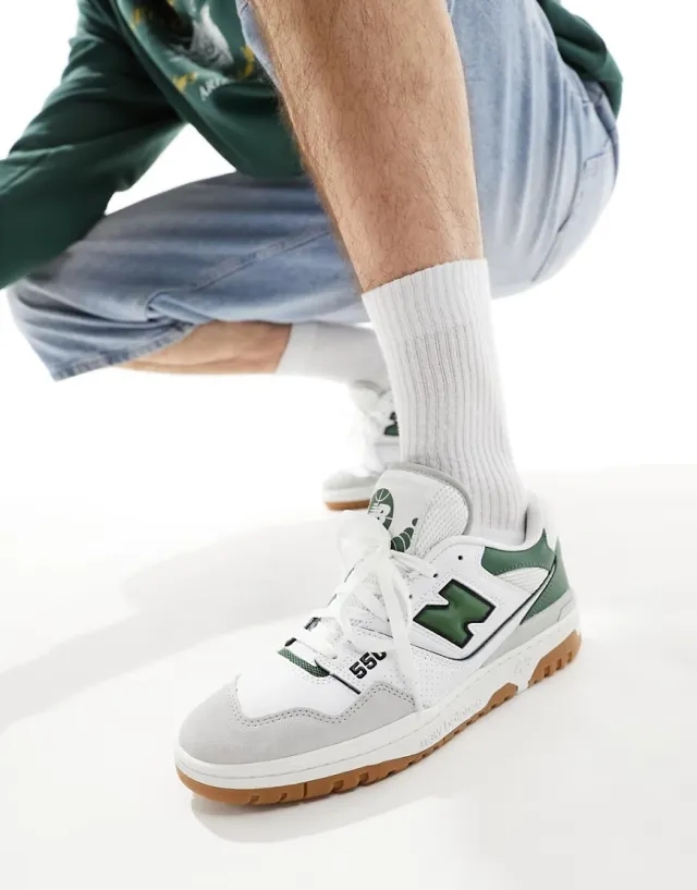 New Balance bb550 trainers in white & green