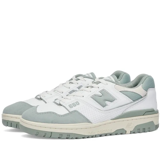 New Balance bb550 trainers in white & green