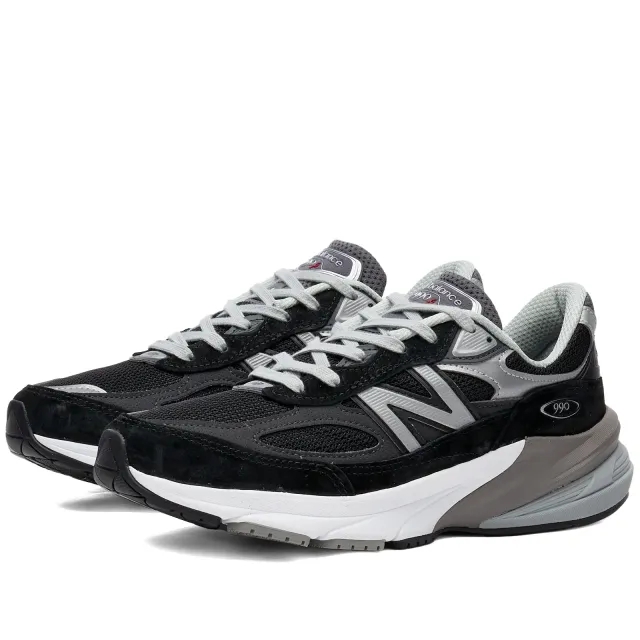 New Balance Women's Made in USA 990v6 in Black/White Suede/Mesh