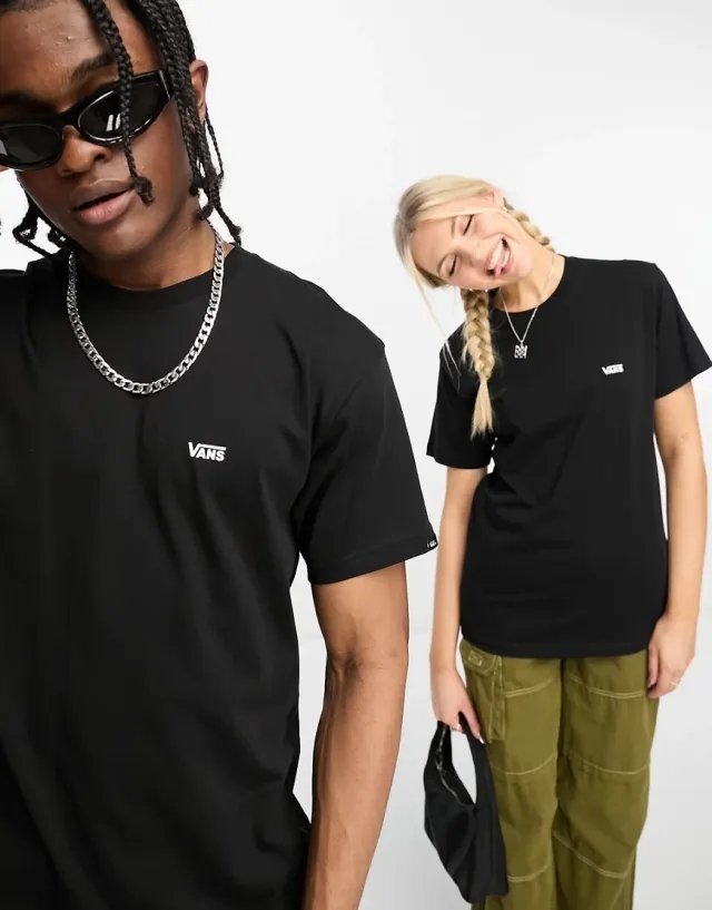 Vans left chest logo in black & white