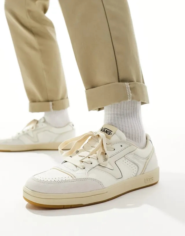 Vans Lowland