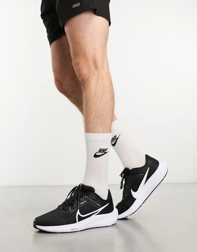 Nike Air Zoom Pegasus 40 Neutral Running Shoe Men - Black, White
