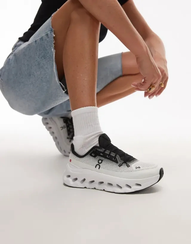 ON Women's Cloudtilt Recycled Mesh Running Trainers