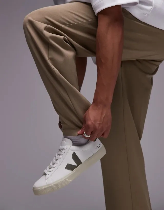 Veja Men's Campo Chrome Free Leather Trainers