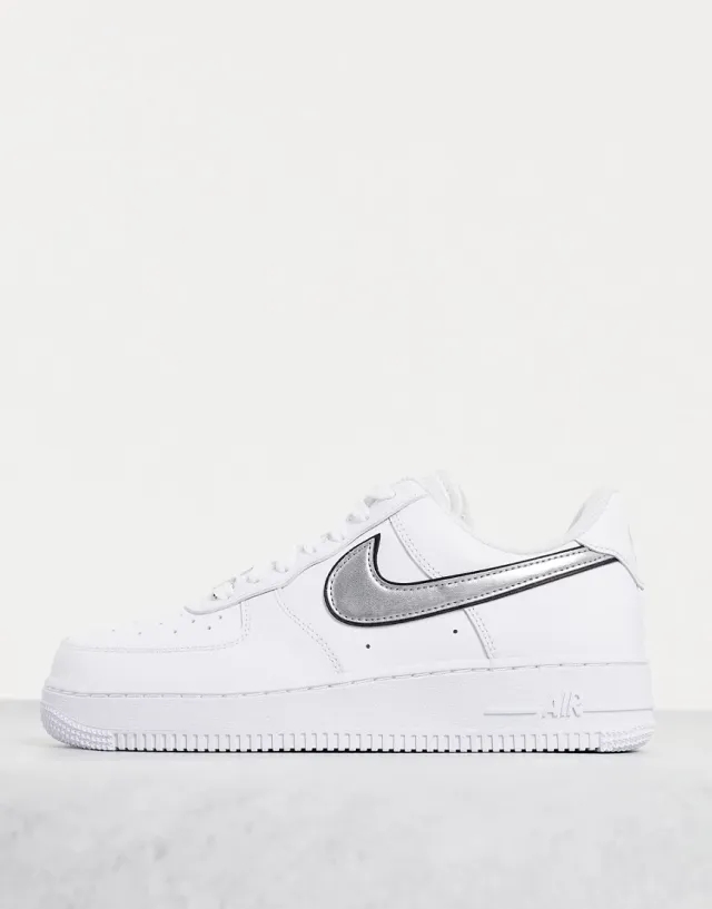 Nike Air Force 1 '07 Trainers In White/Metallic Silver