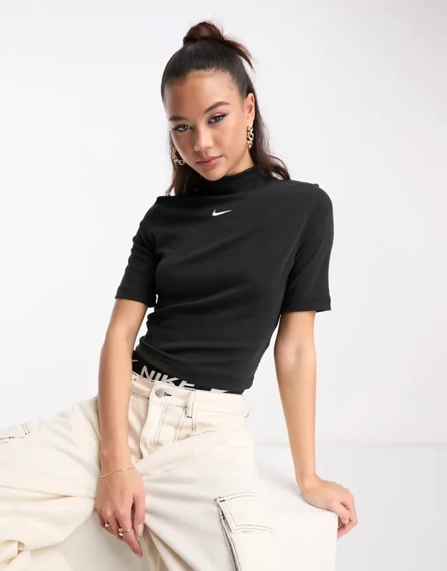 Nike Ribbed Short Sleeve Tee - Black
