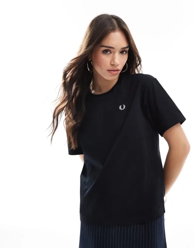 Fred Perry Crew Neck T-Shirt In Black