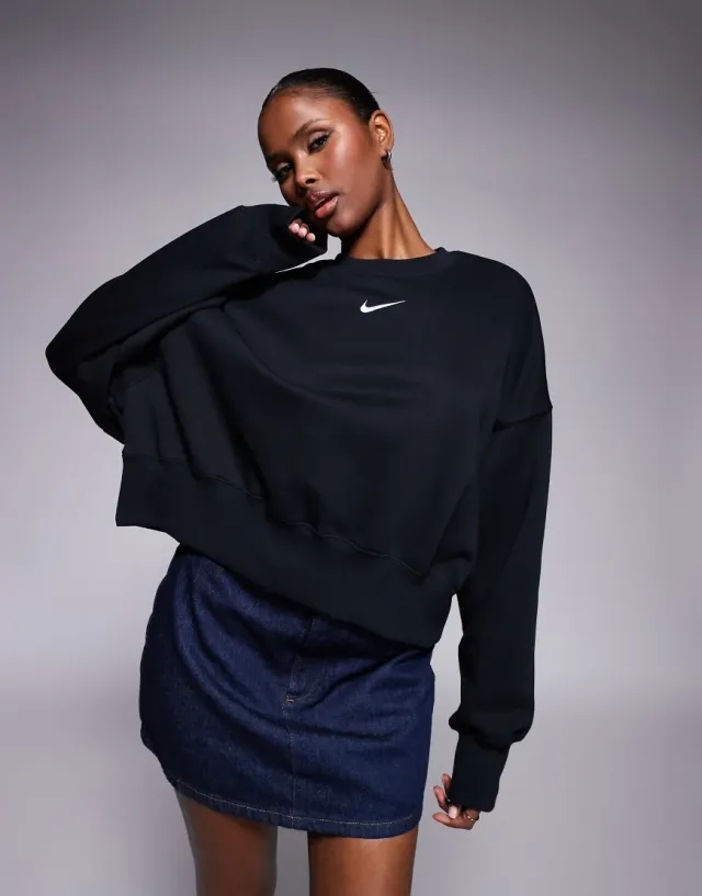 Nike Phoenix Fleece Super Oversized Sweat In Black