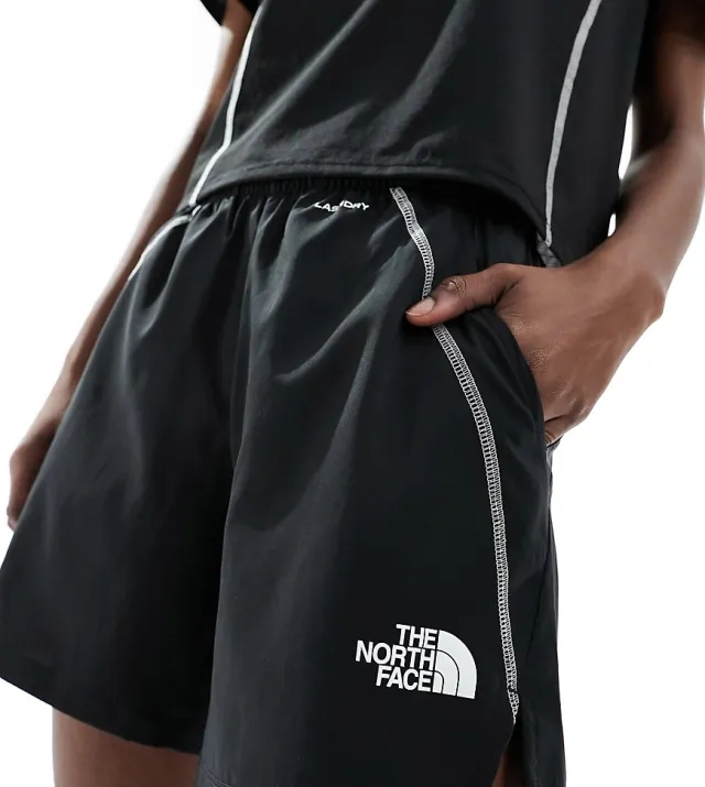 The North Face Training Hakuun Contour Seam Woven Shorts In Black