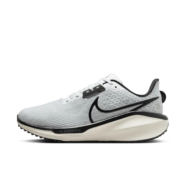 Nike Vomero 17 Neutral Running Shoe Women - White, Black