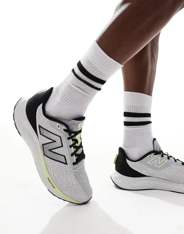 New Balance  ARISHI  men's Running Trainers in Grey