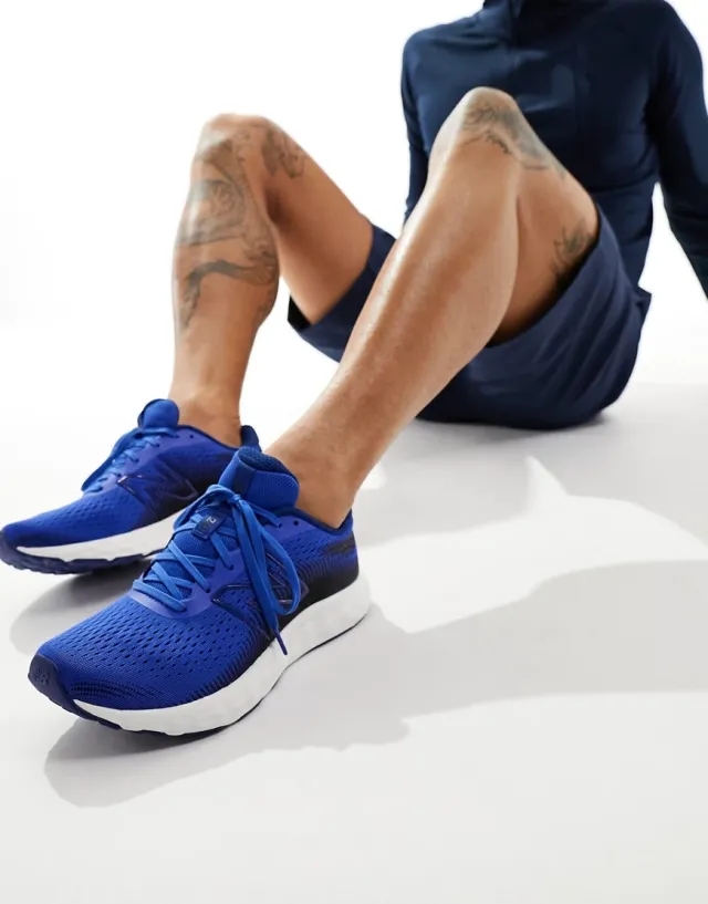 New Balance 520 V8 Running Shoes