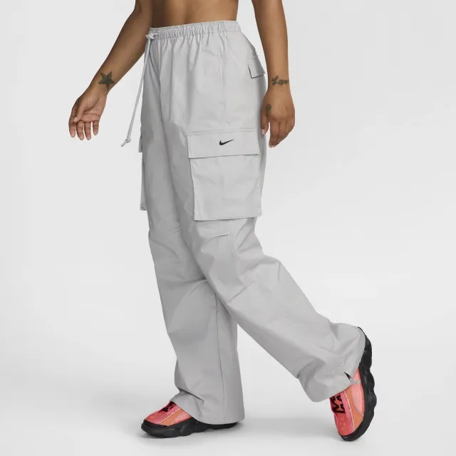 Nike Sportswear Women's Mid-Rise Oversized Cargo Trousers - Grey