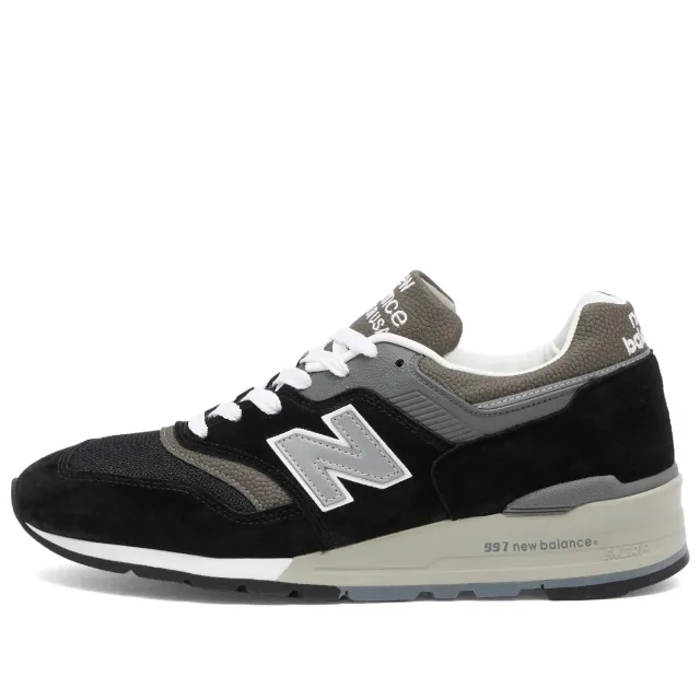 New Balance Unisex Made in USA 997 Core in Black Suede/Mesh