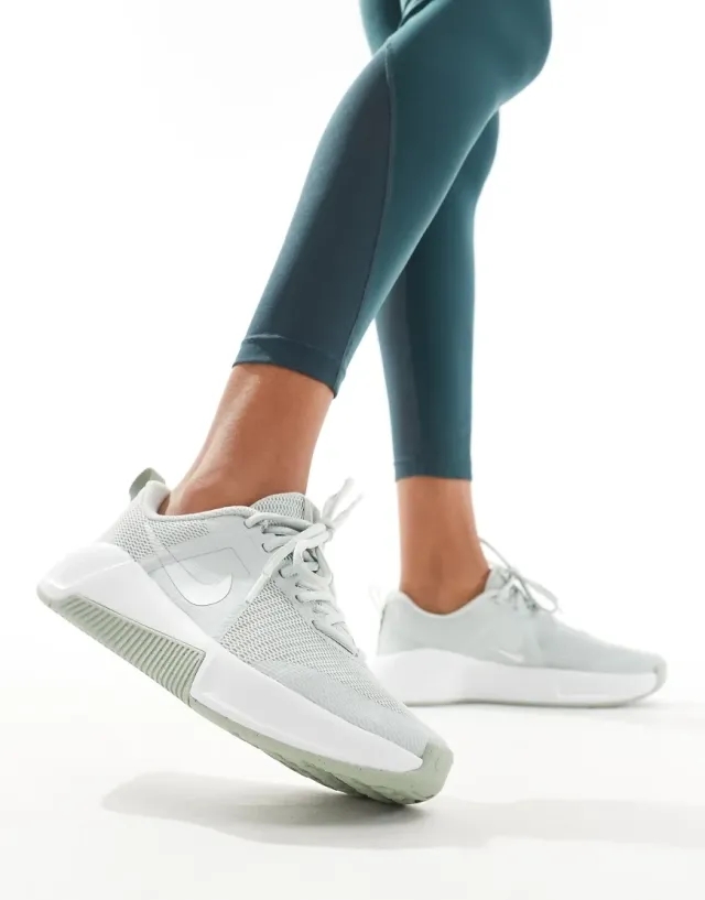 Nike Training Mc 3 Trainers In Light Green