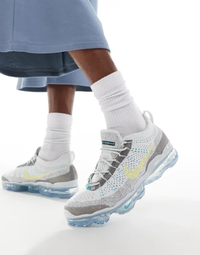 Nike Air VaporMax 2023 Flyknit Trainer - White - Size 7 - White