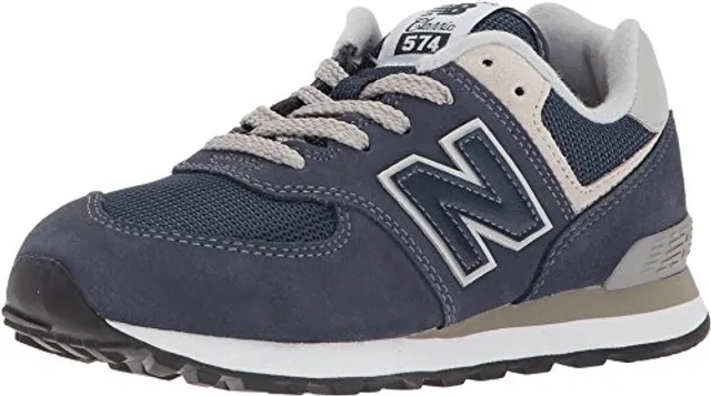 New Balance  574  girls's Children's Shoes (Trainers) in Blue