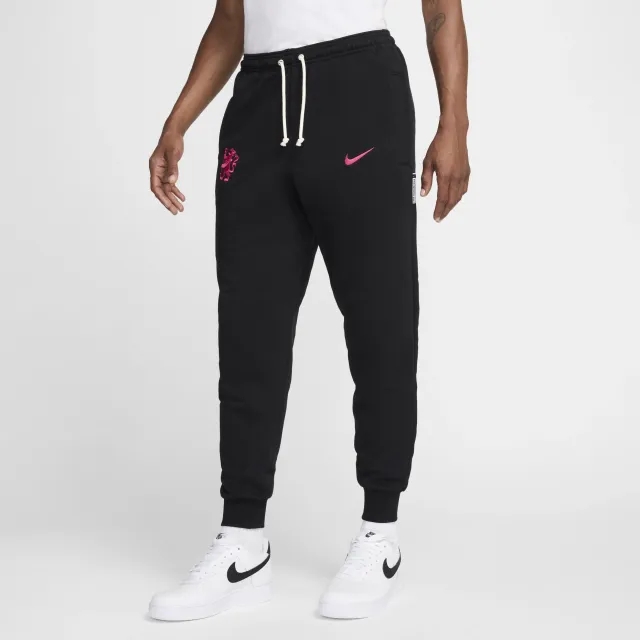 Chelsea Nike Taper Pant - Black