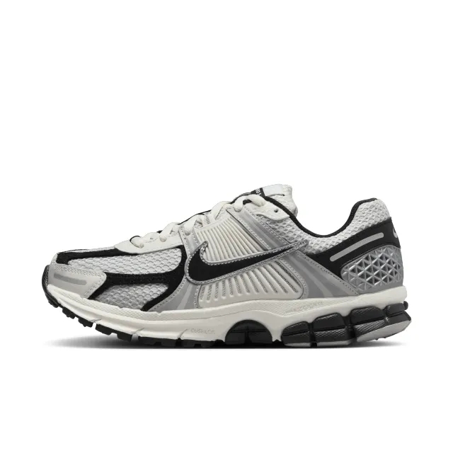 Nike Women's Zoom Vomero 5 Cn W Sneaker Dust/Iron/White
