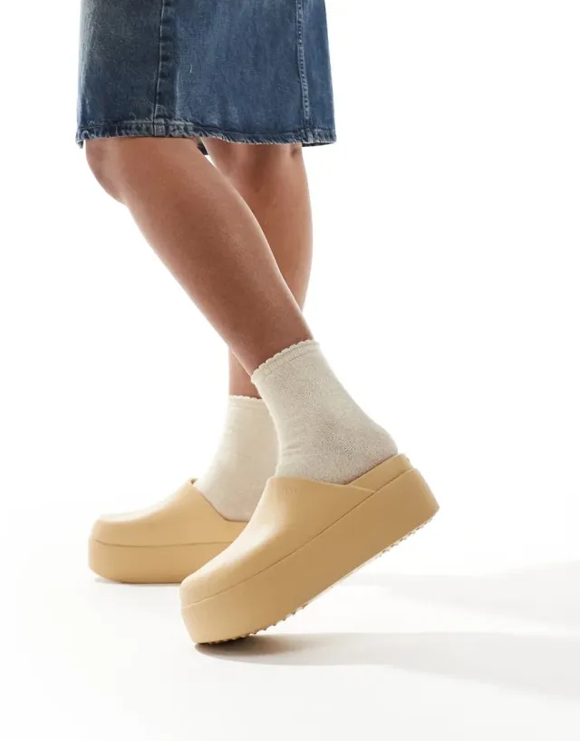 Crocs | Women | Dylan Platform | Clogs | Wheat | 8
