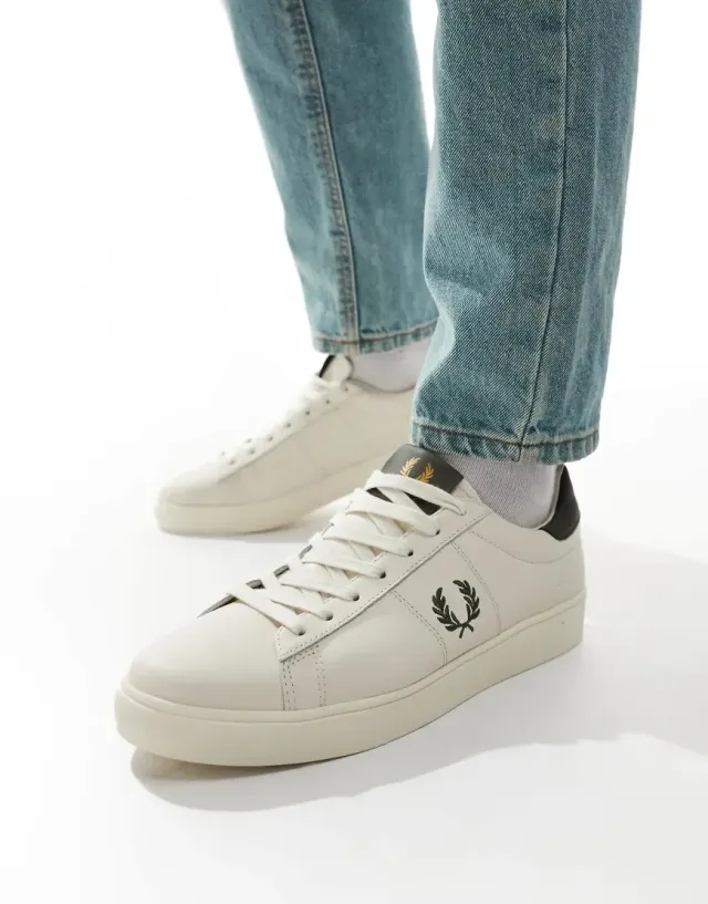 Fred Perry Spencer Leather Trainers In Off White And Grey