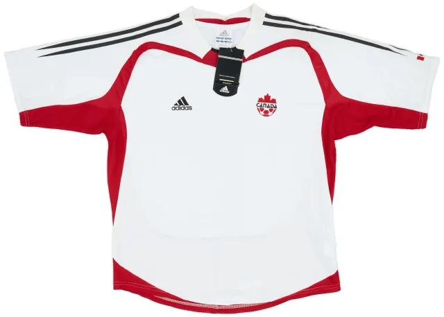 adidas 2004-05 Canada Away Shirt (L)