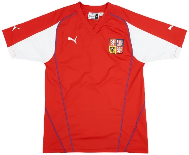 Puma 2004-05 Czech Republic Basic Home Shirt - 9/10 - (M)