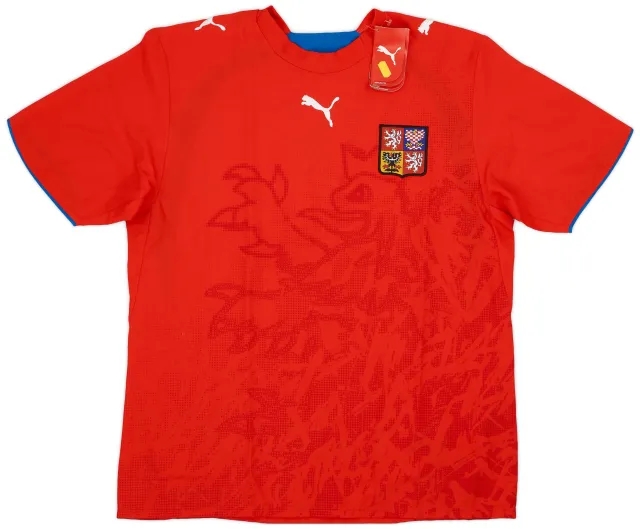 Puma 2006-08 Czech Republic Home Shirt (L)