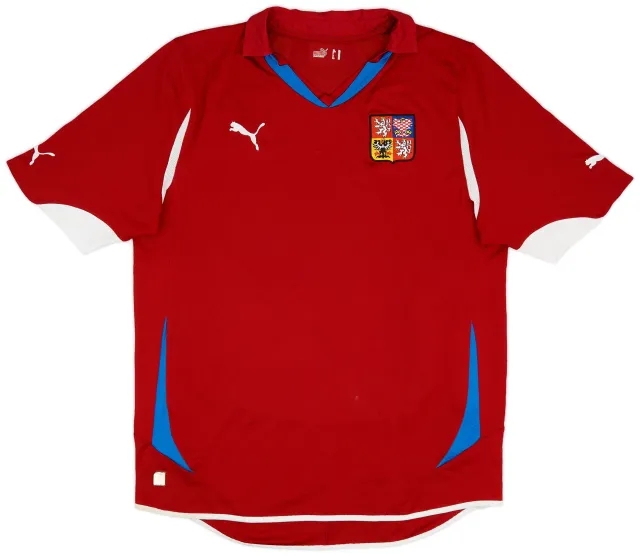 Puma 2010-12 Czech Republic Home Shirt - 6/10 - (XL)