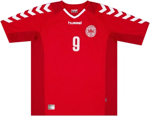 Hummel 2003-04 Denmark Match Issue Home Shirt Tomasson #9