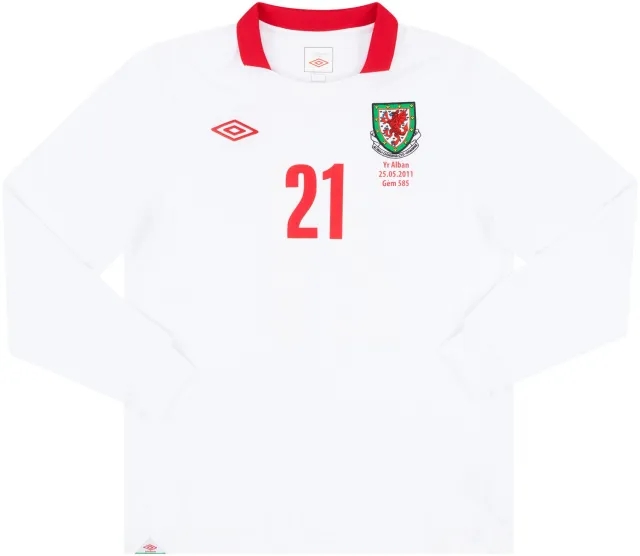 Umbro 2011 Wales Match Issue Away L/S Shirt Collison #15 (v Scotland)