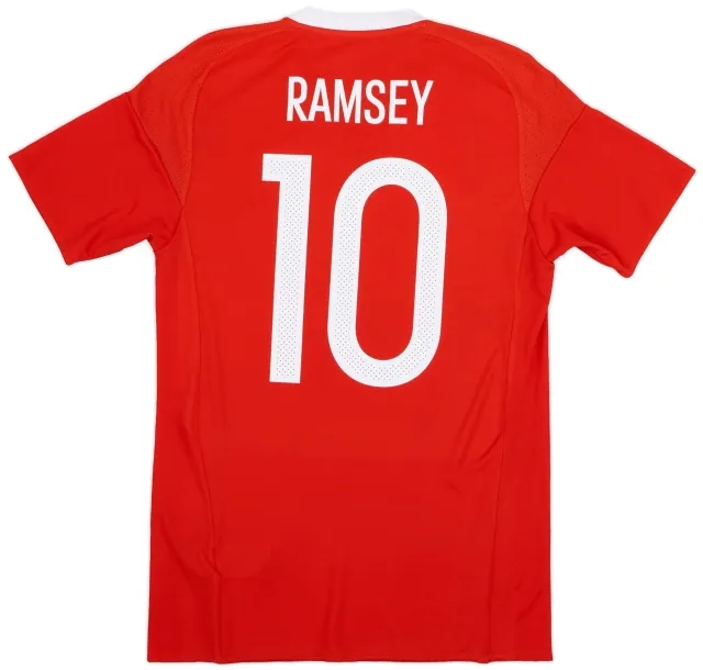 Umbro 2016-17 Wales Home Shirt Ramsey #10 - 10/10 - (S)