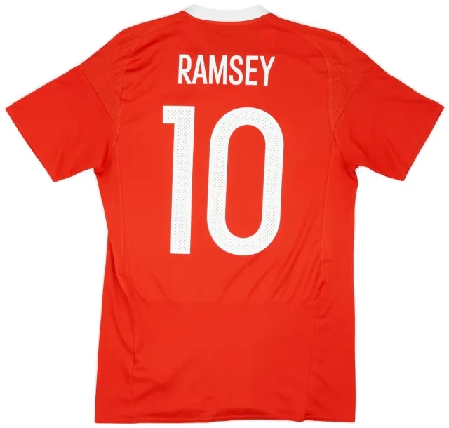 Umbro 2016-17 Wales Home Shirt Ramsey #10 - 9/10 - (S)