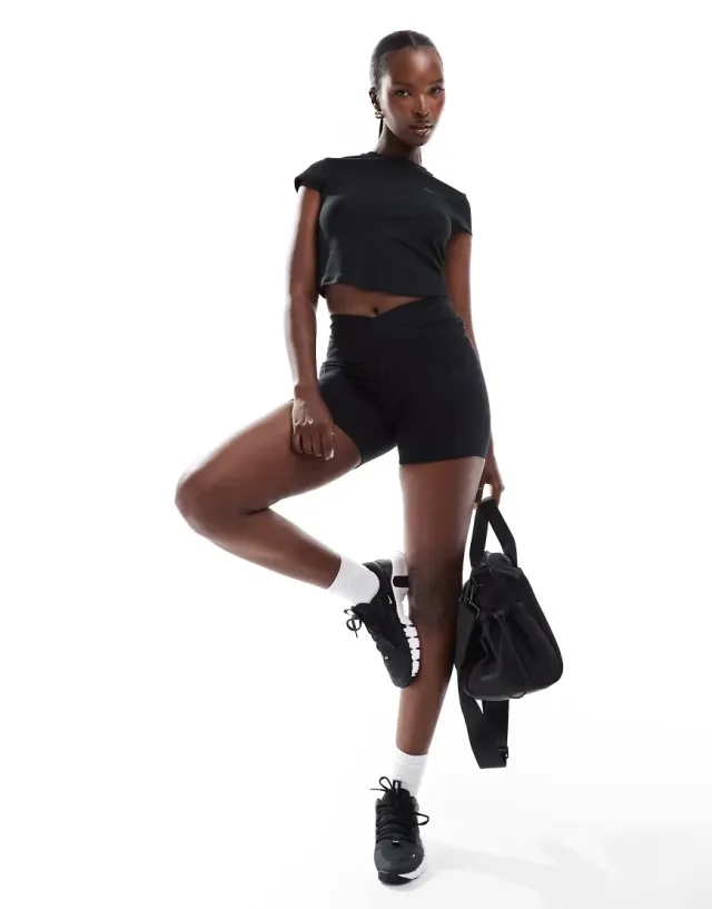 Nike One Wrap Women's High-Waisted 5 Inch Biker Shorts - FA24