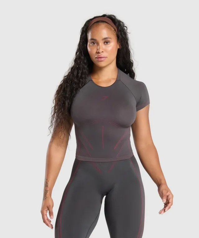 Gymshark Apex Contrast T-Shirt - Asphalt Grey/Build Pink