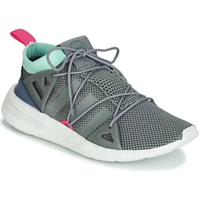 adidas  ARKYN W  women's Shoes (Trainers) in Green