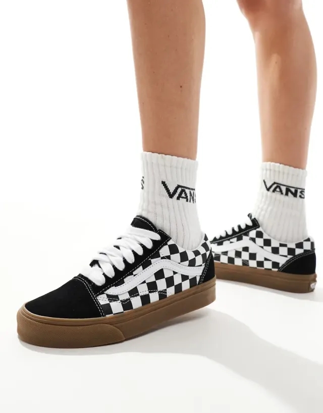 Vans  Old Skool  women's Shoes (Trainers) in Black