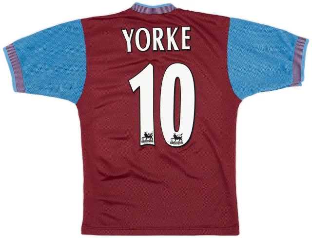 Reebok 1997-98 Aston Villa Home Shirt Yorke #10 - 6/10 - (S)
