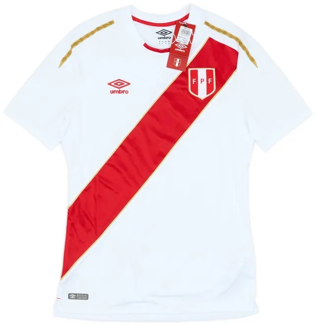 Umbro 2018 Peru Home Shirt (M)