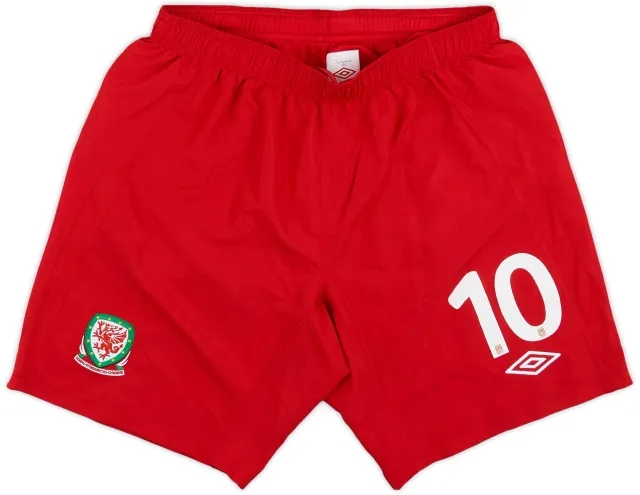 Umbro 2011-12 Wales Home Shorts #10 (Ramsey) - 6/10 - (L)