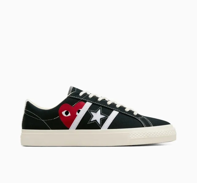 Converse Converse x PLAY Comme des Garçons One Star Academy Pro - Black, Cream, Red