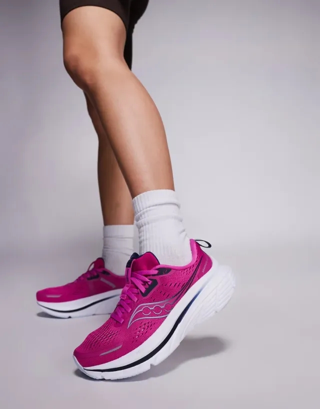 Saucony - Guide 18 in Pink