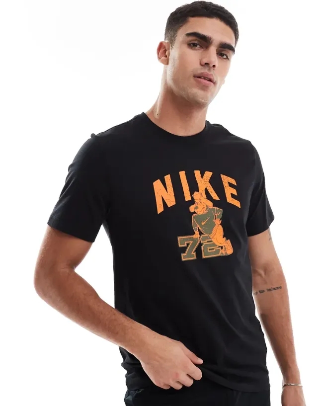 Nike Training Graphic T-Shirt In Black