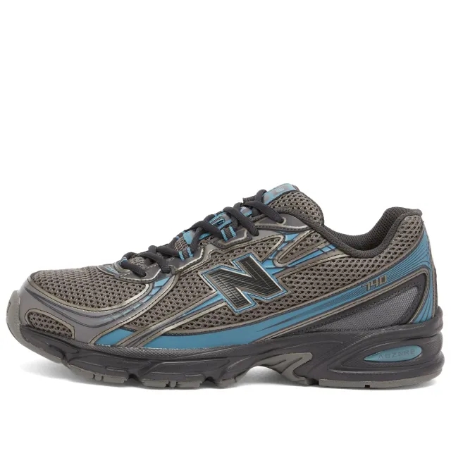 New Balance 740
