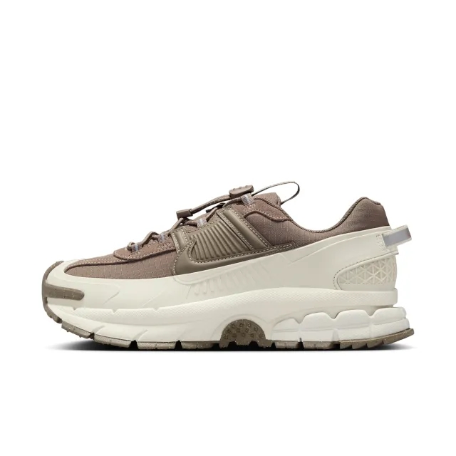 Sneakers Nike W Zoom Vomero Roam Light Bone/ Mink Brown-Court Purple Eur 41