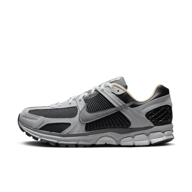 Nike Men's Zoom Vomero 5 Cn Sneaker Grey/Tan/Summit White