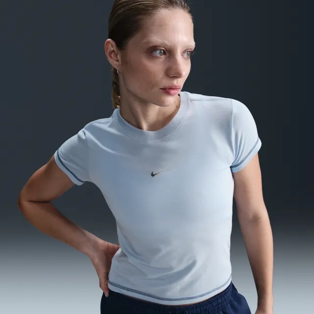 Nike Gym Life Swoosh Cropped T-Shirt In Light Blue