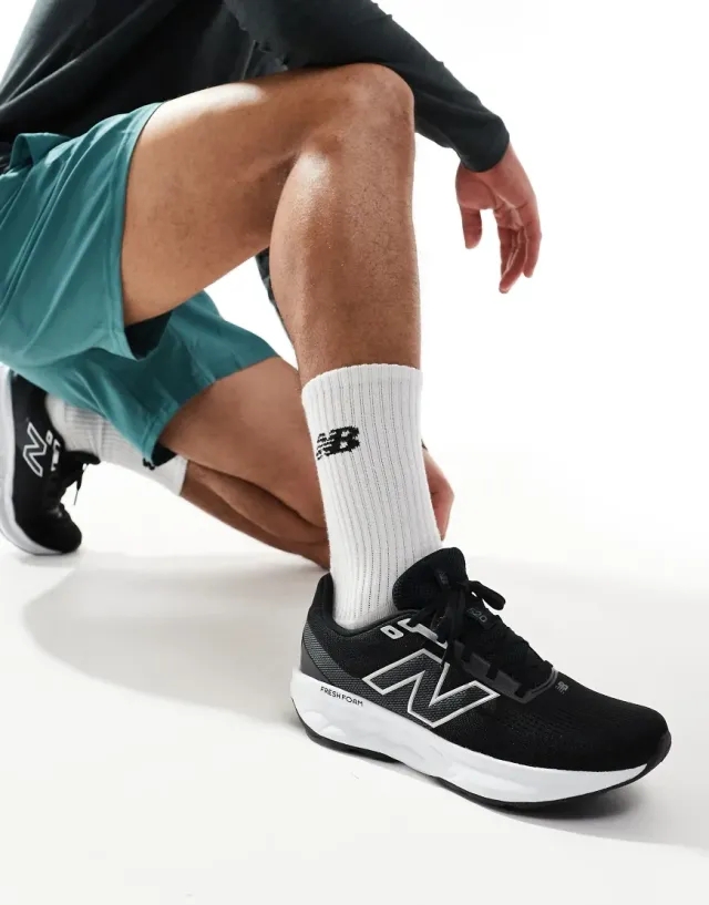 New Balance Men's Fresh Foam 520 V9 Trainers, Black